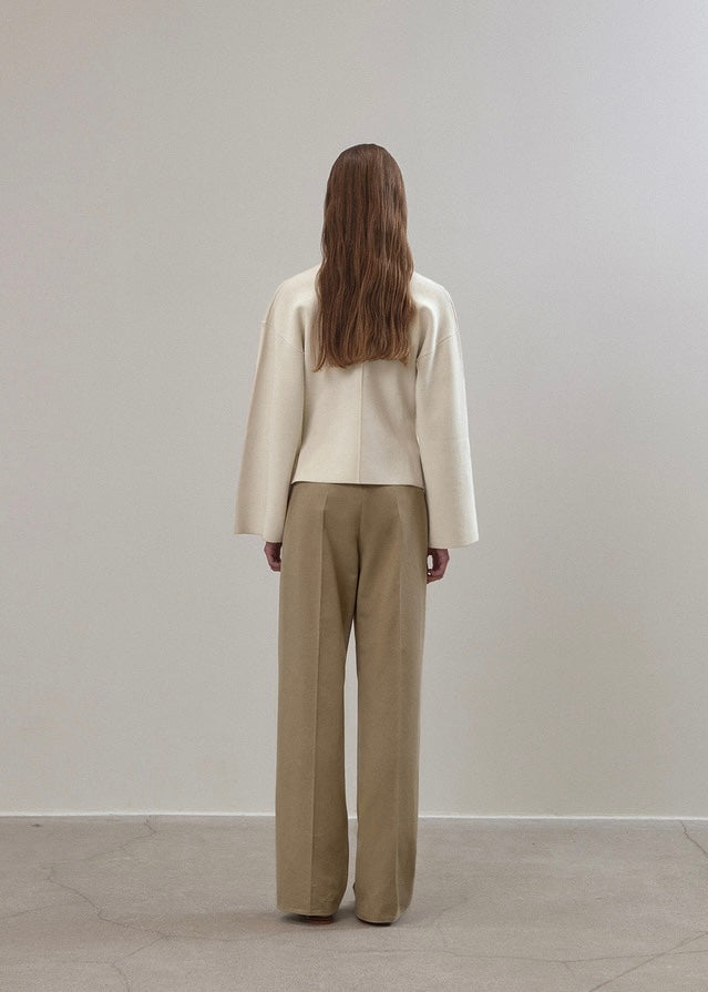 ELBORN | Riven V-neck Silk Knit Jacket (Ivory)