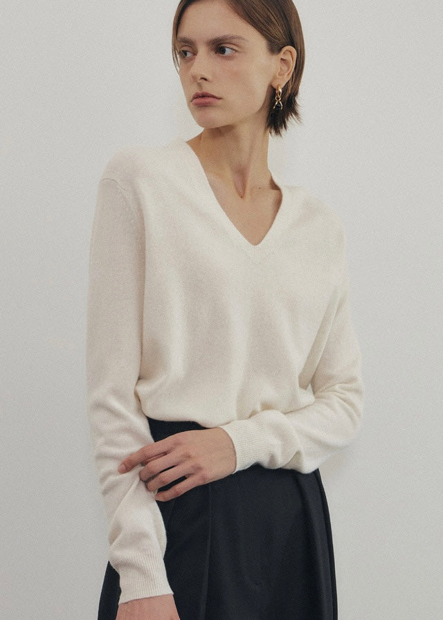 Elborn | Tiana V-neck Knit Top (Ivory)