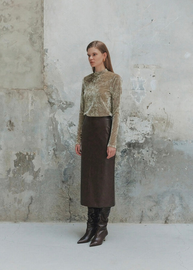 ELBORN | Della Velvet Mock-neck Top (Black)