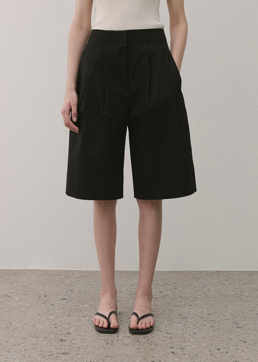 ELBORN | Theo Bermuda Pants (Black) Expected ship to 05/09/2025