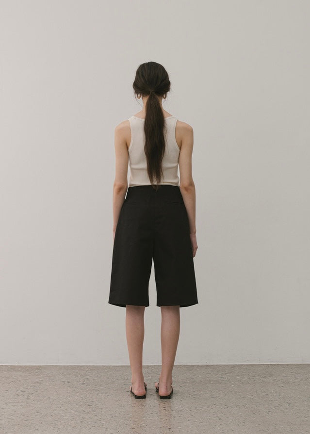 ELBORN | Theo Bermuda Pants (Black) Expected ship to 05/09/2025