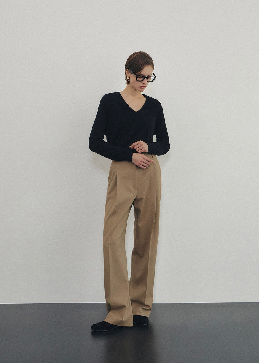 Elborn | Tiana V-neck Knit Top (Black)