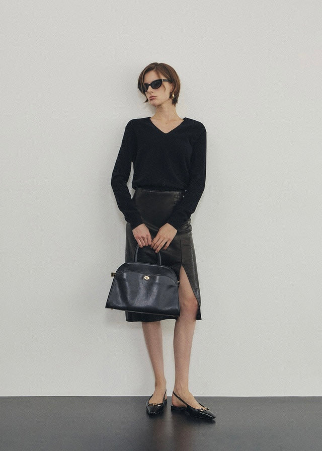Elborn | Tiana V-neck Knit Top (Black)