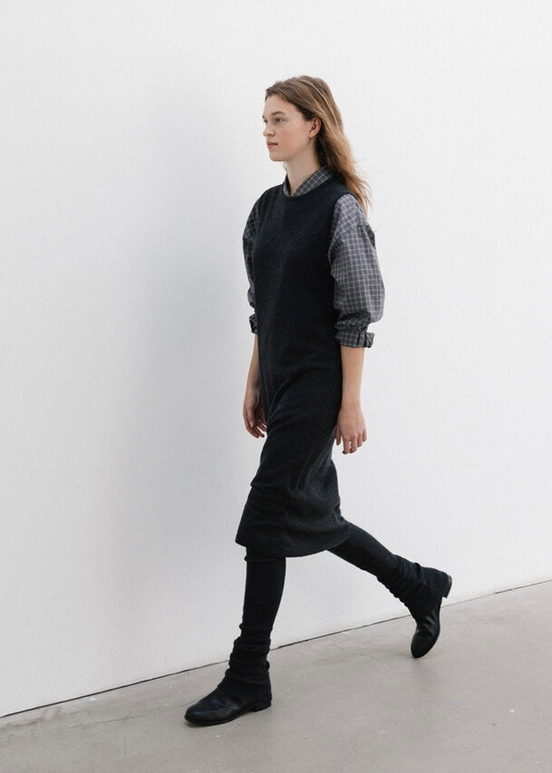 MOIA | Wool Leg Warmer (Charcoal) Expected ship to 12/12/2025