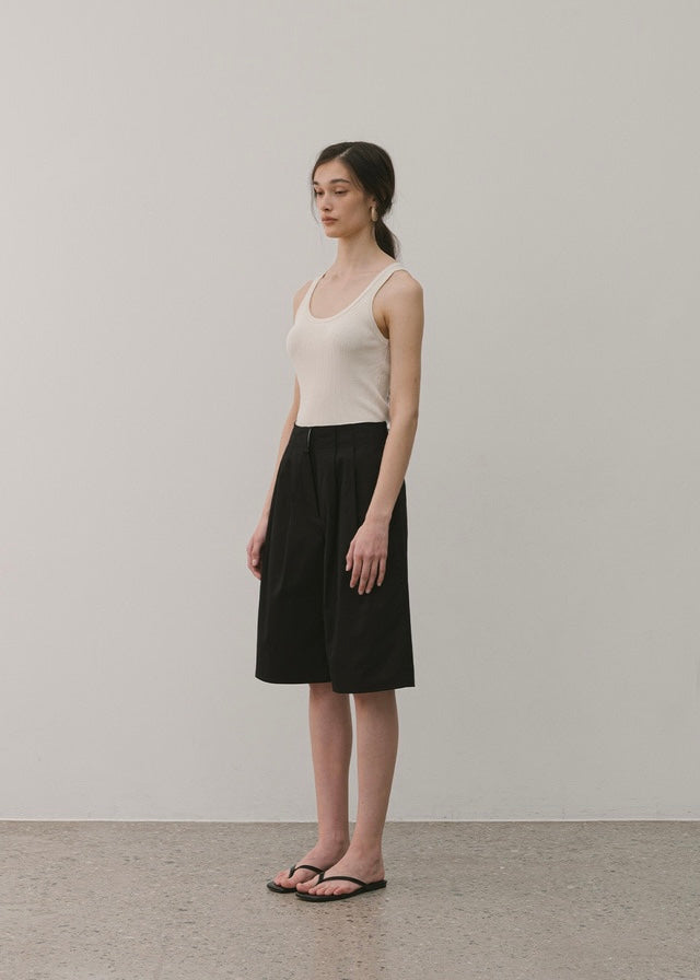 ELBORN | Theo Bermuda Pants (Black) Expected ship to 05/09/2025