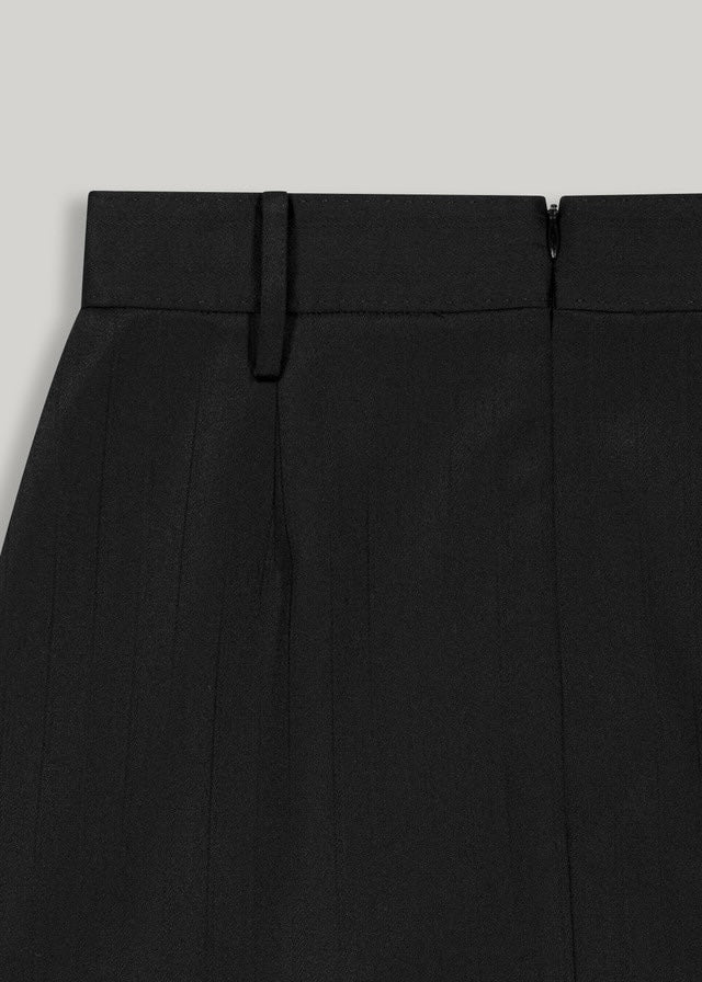 ELBORN | Karena Slit Long Skirt (Black Stripe) Expected ship to 09/12/2025