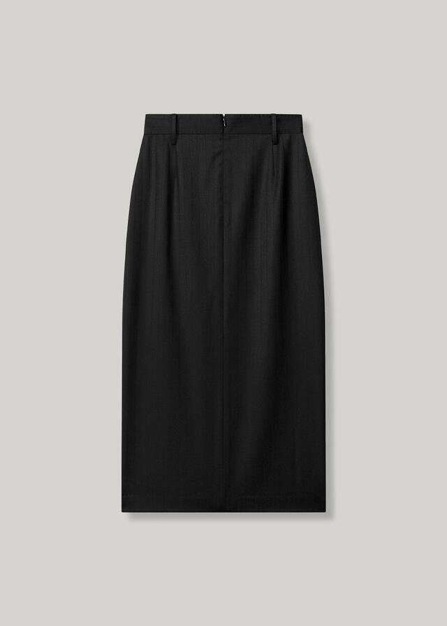 ELBORN | Karena Slit Long Skirt (Black Stripe) Expected ship to 09/12/2025
