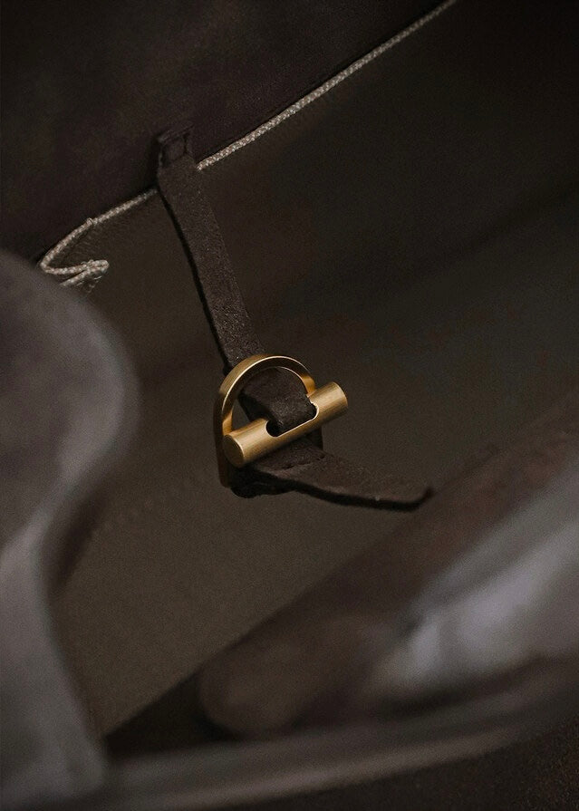 [4TH] ELBORN | Momet Leather Tote Bag (Brown Suede) Expected ship to 06/06/2025
