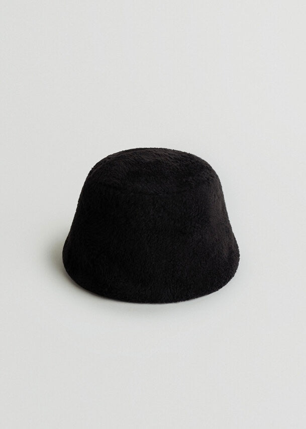 MOIA | Fur Bucket Hat (Black) Expected ship to 12/12/2025