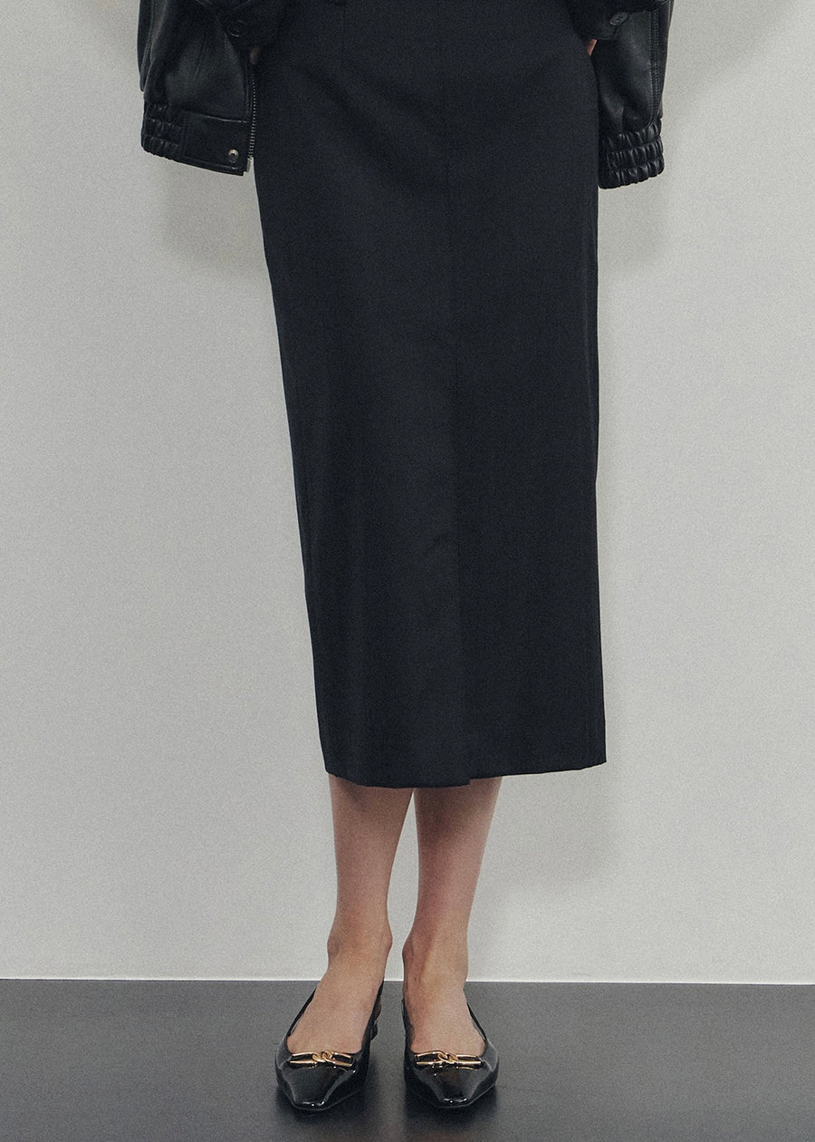 ELBORN | Karena Slit Long Skirt (Black Stripe) Expected ship to 09/12/2025