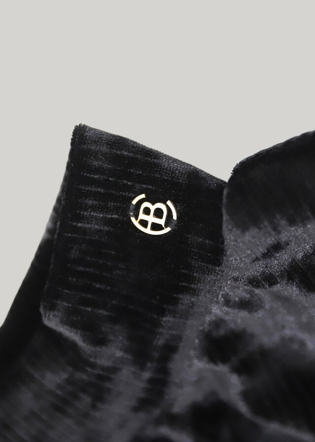 ELBORN | Della Velvet Mock-neck Top (Black)