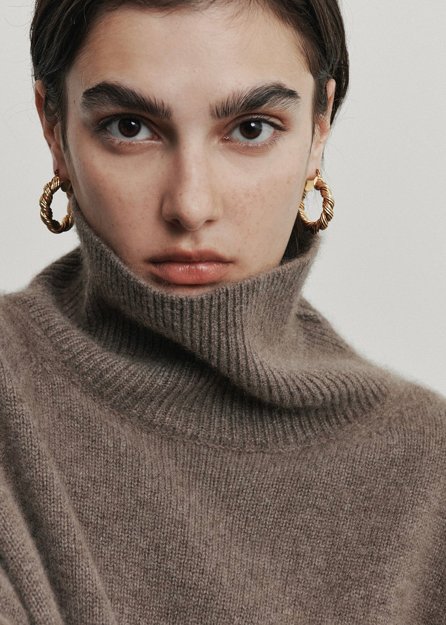 ELBORN | Becky Cashmere 100% High-neck Sweater (Mocha)