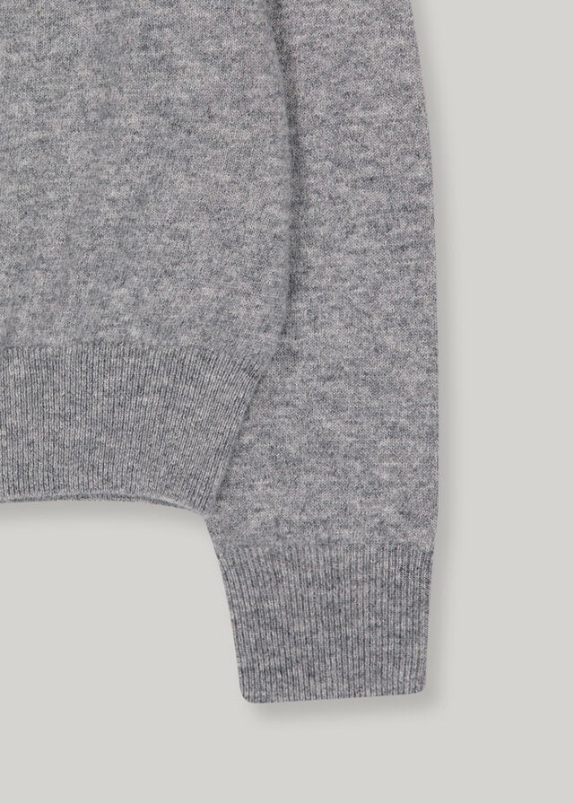 Elborn | Tiana V-neck Knit Top (Light Grey)