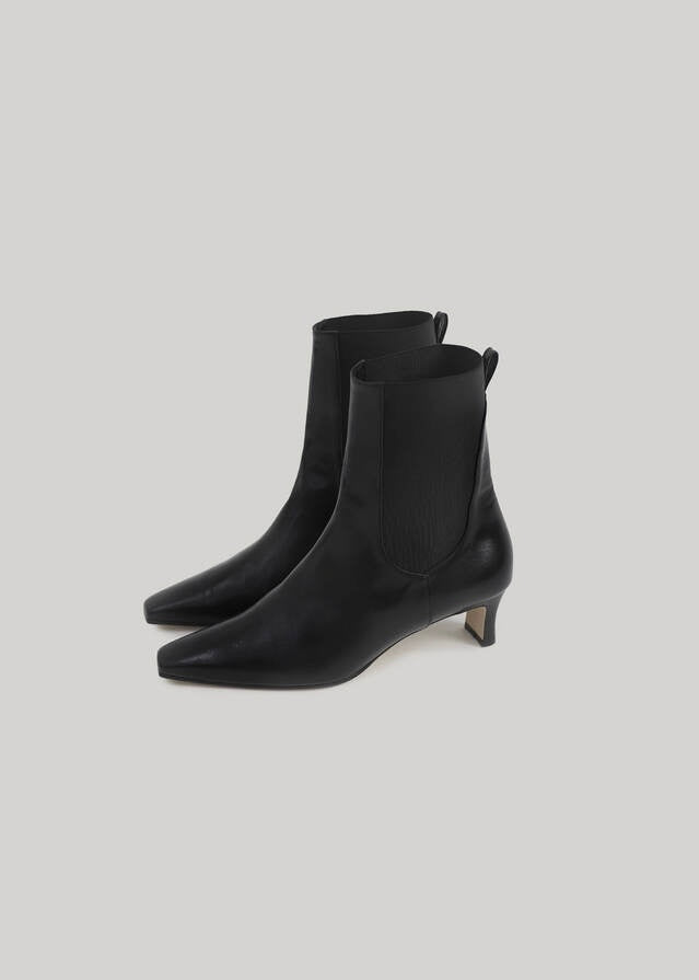 ELBORN | Vendome Leather Ankle Boots (Black) Expected to ship 12/29/2023