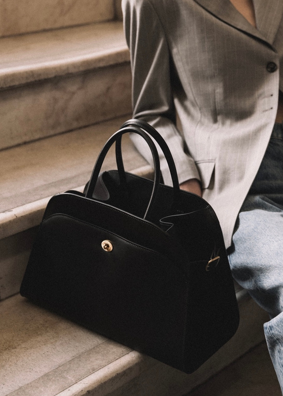 [4TH] ELBORN | Momet Leather Tote Bag (Black Leather) Expected ship to 05/19/2025