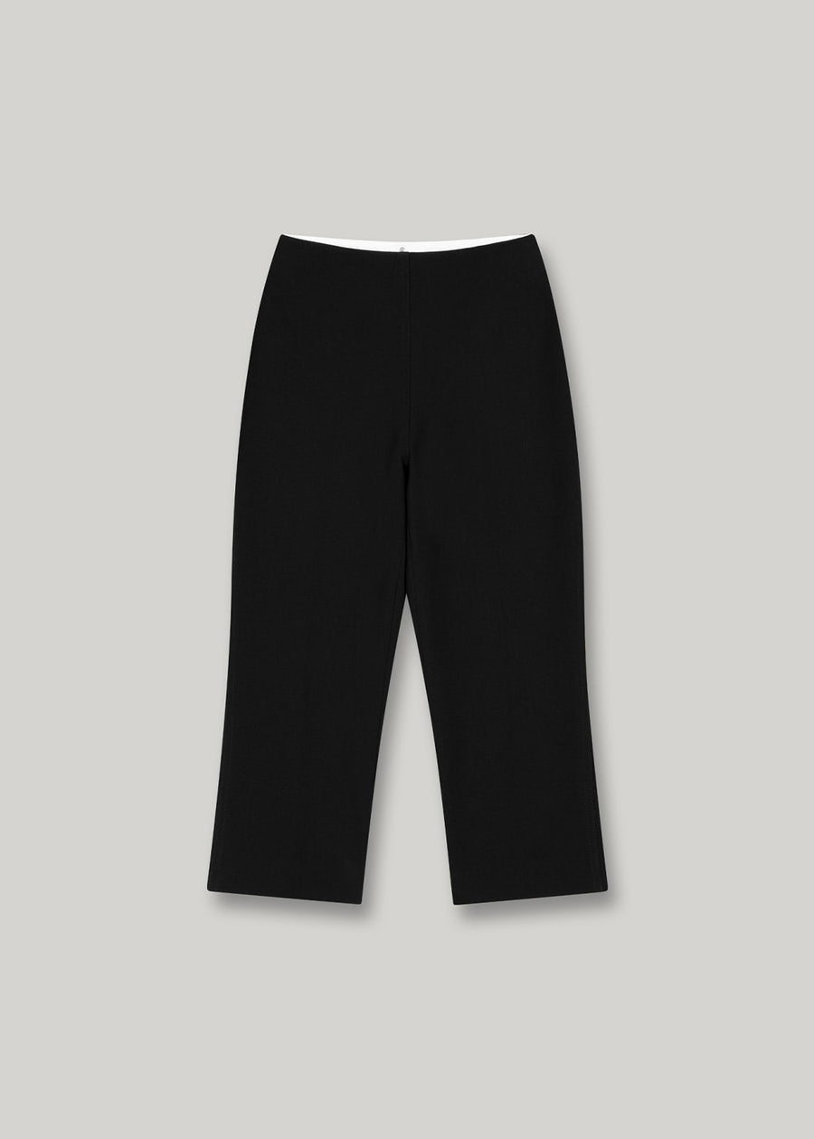 ELBORN | Inev Capri Pants ( Expected ship to 10/10/2025)