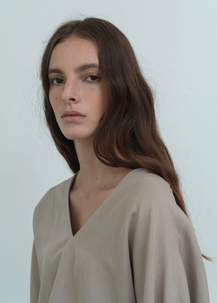 LINEN  V- NECK TOP | L E H A