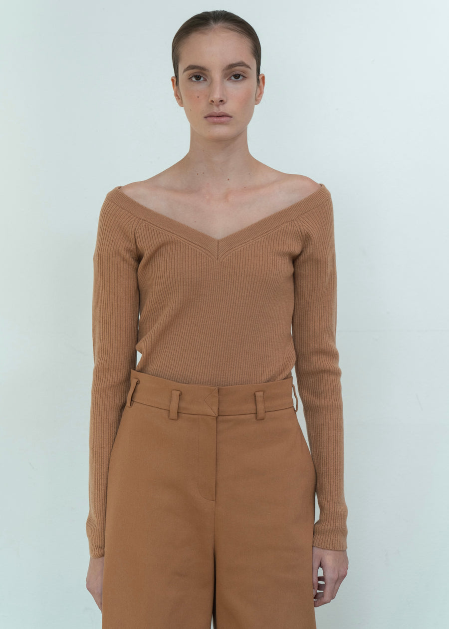 V-Neck knit top