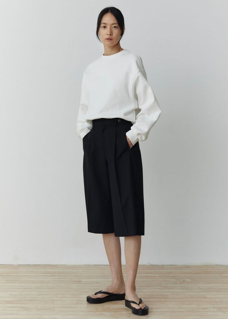 [1st Re-Order] Madeleine Sweatshirt (White)