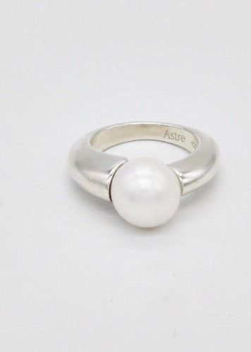 DARIA RING / A GRADE FRESHWATER PEARL (SILVER)