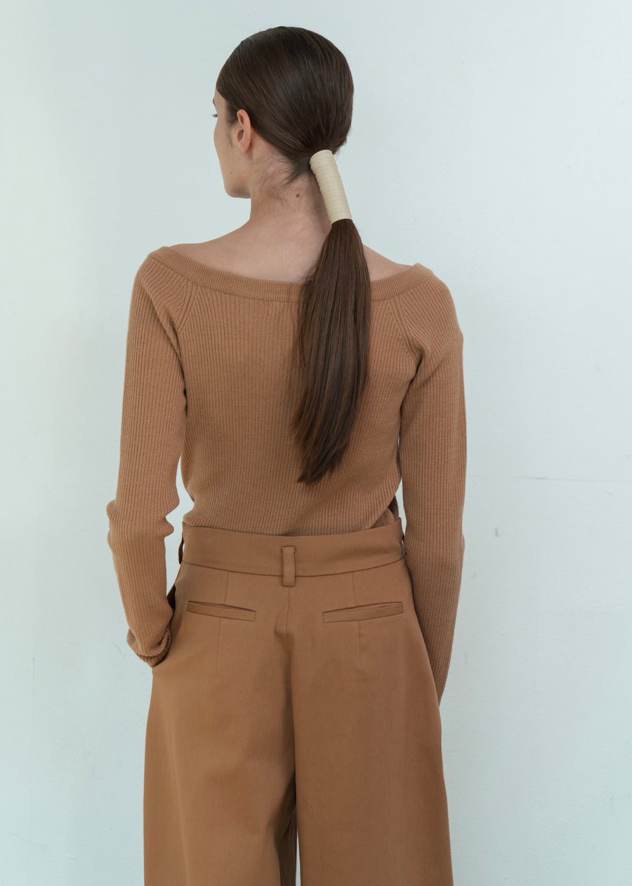 V-Neck knit top