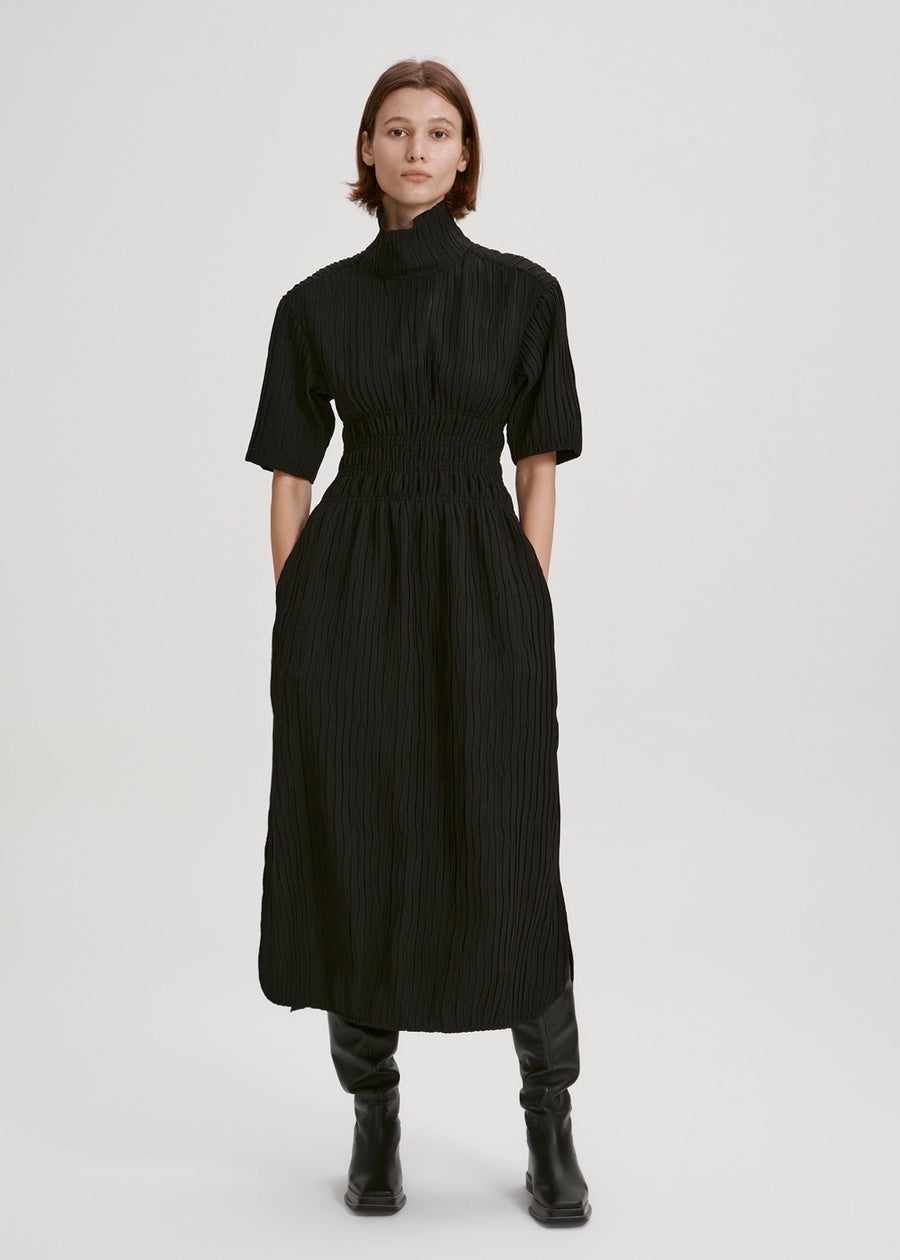 TEXTURED TURTLENECK DRESS  | RECTO