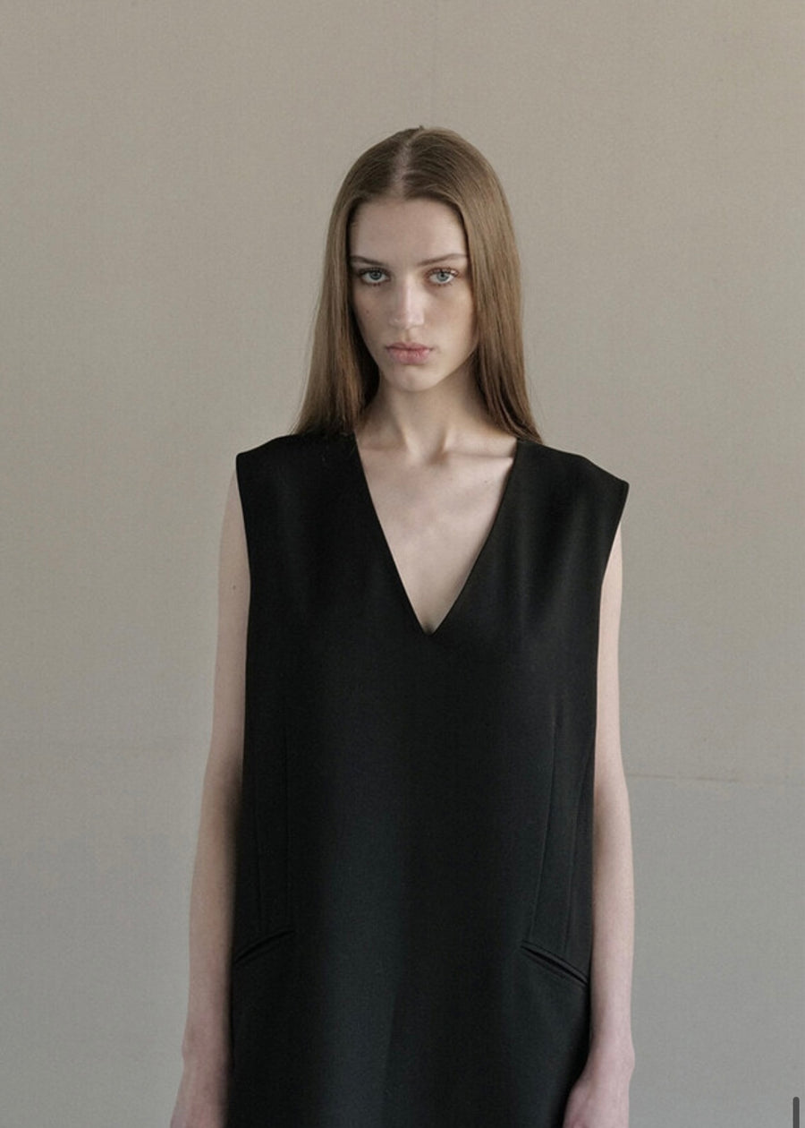 [LEHA] V-NECK MAXI DRESS - BLACK