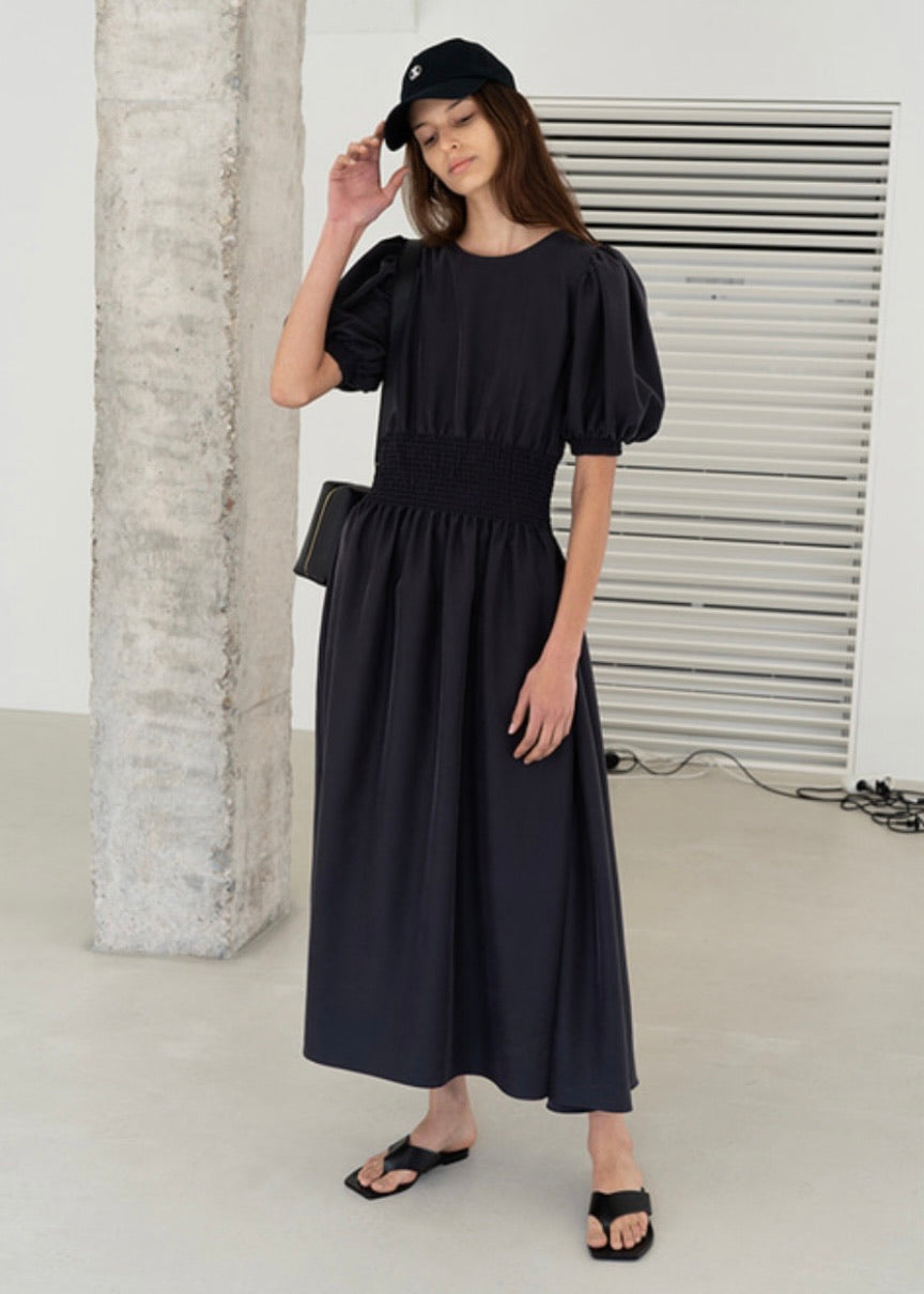 Tencel smocked midi dress (Anthracite)