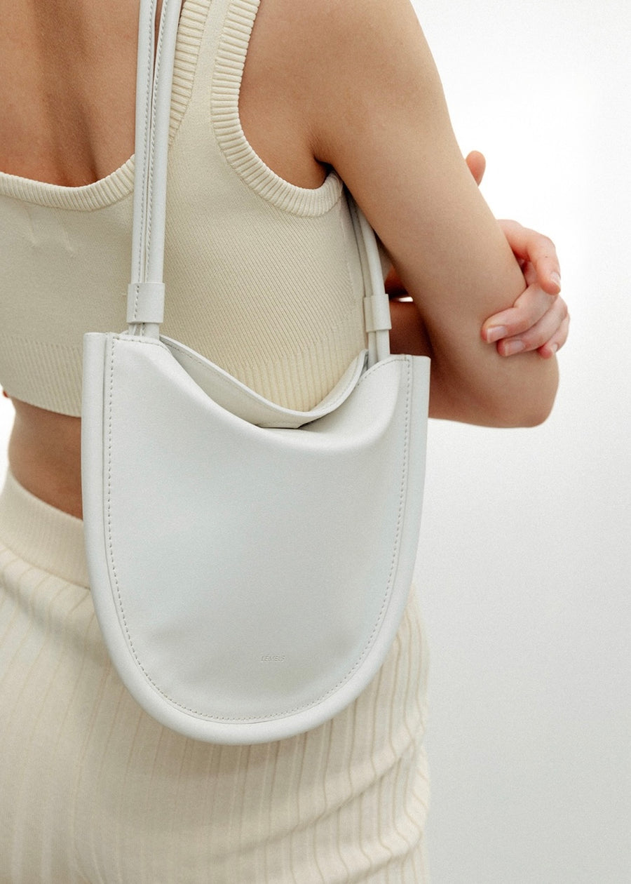 Flat hobo shoulder bag (Off white)