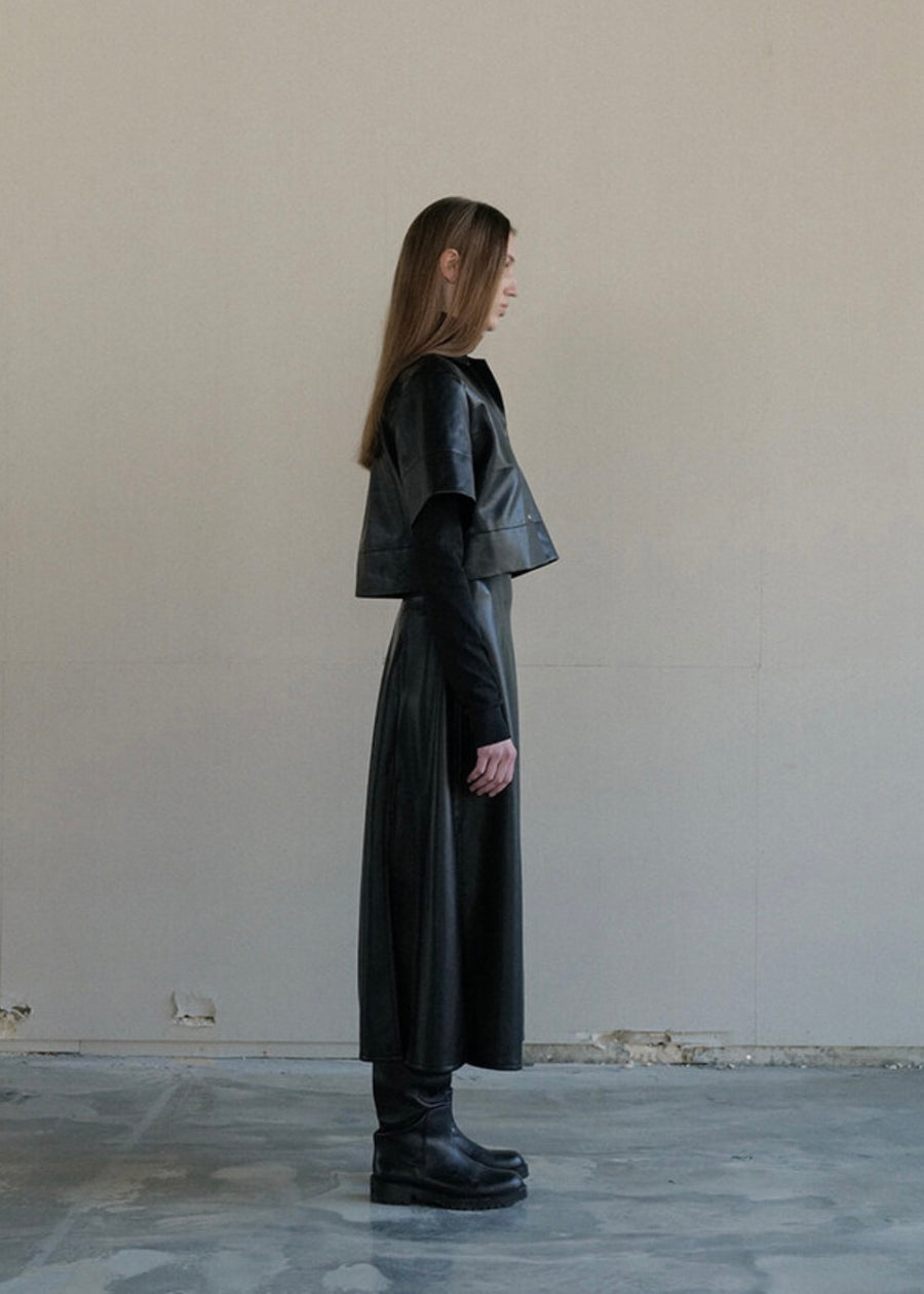 [LEHA] CROPPED ECO-LEATHER SHIRT JACKET - BLACK