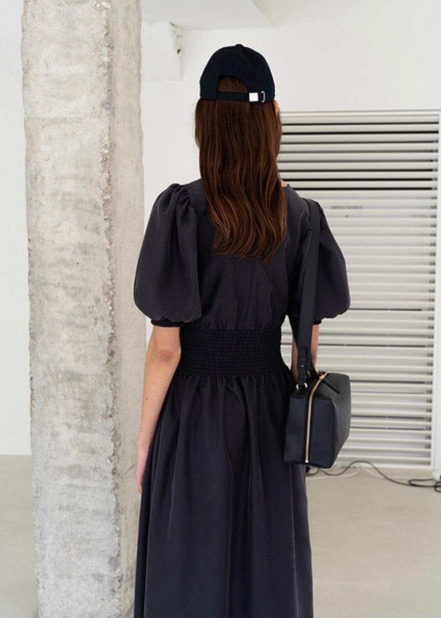 Tencel smocked midi dress (Anthracite)