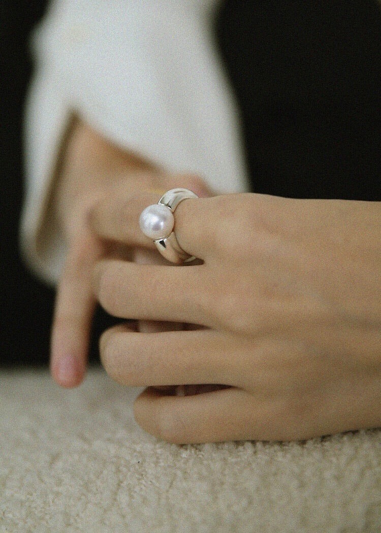 DARIA RING / A GRADE FRESHWATER PEARL (SILVER)