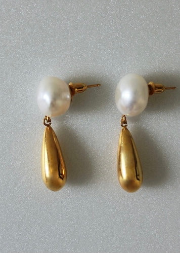 PEARL DROP EARRING