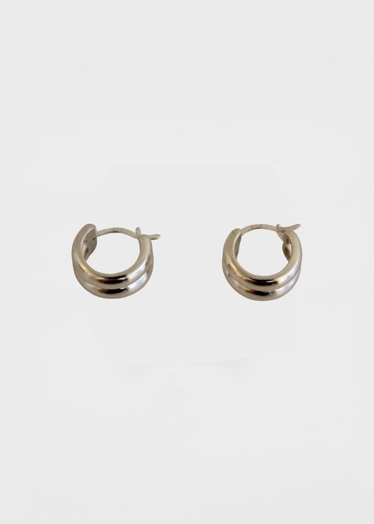 LINE EARRING