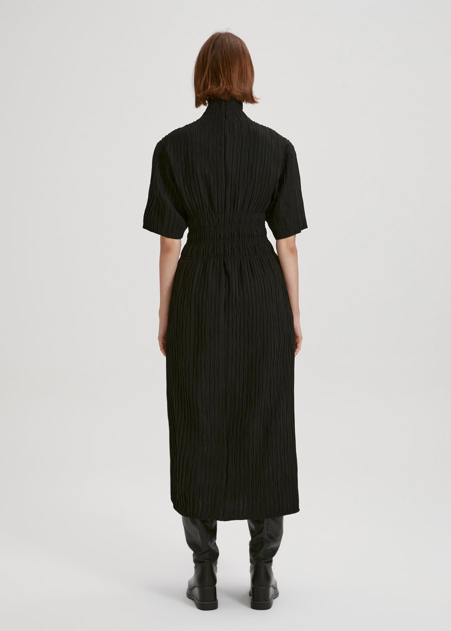 TEXTURED TURTLENECK DRESS  | RECTO