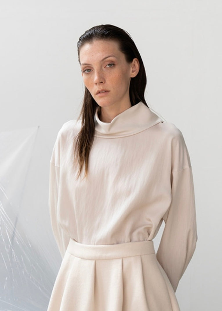 Roll-Neck Blouse (Off white)