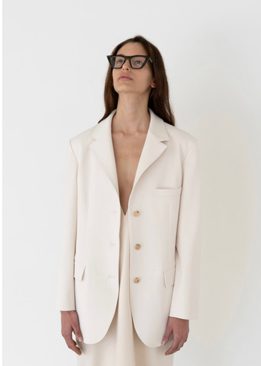 OVERSIZED SINGLE-BREASTED JACKET (CREAM) | LEHA