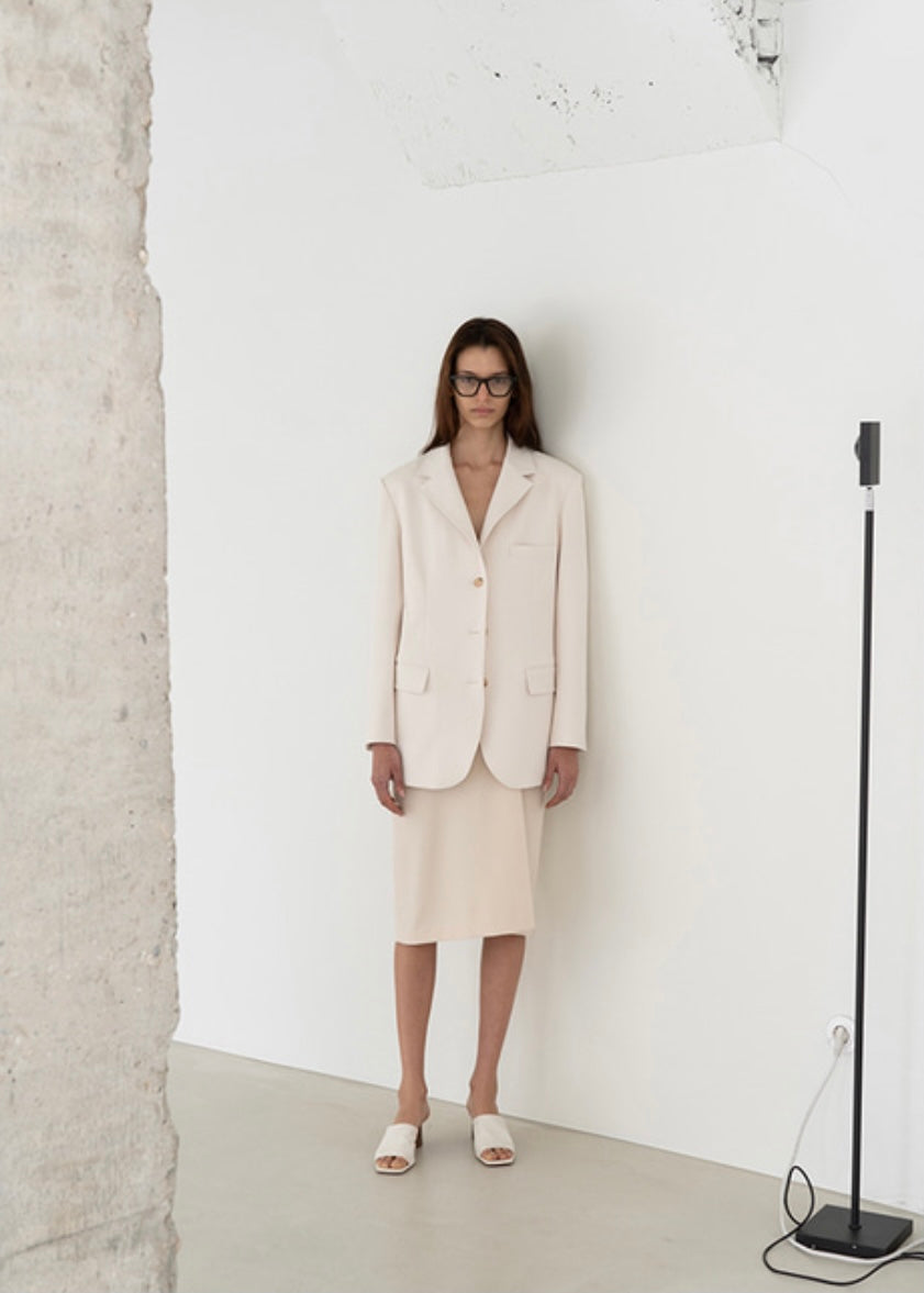 OVERSIZED SINGLE-BREASTED JACKET (CREAM) | LEHA