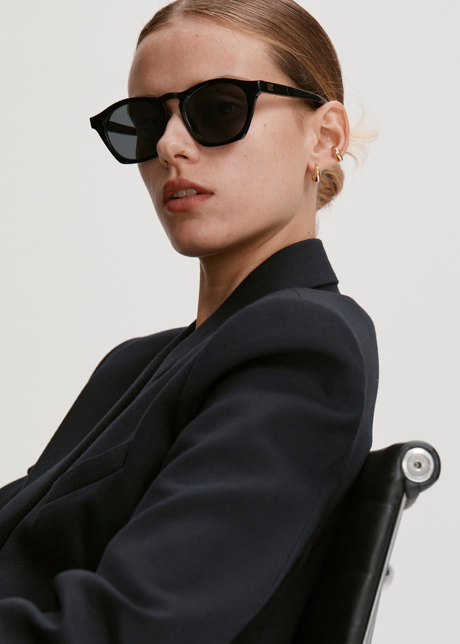 SQUARE SUNGLASSES & POUCH (BLACK) | RECTO