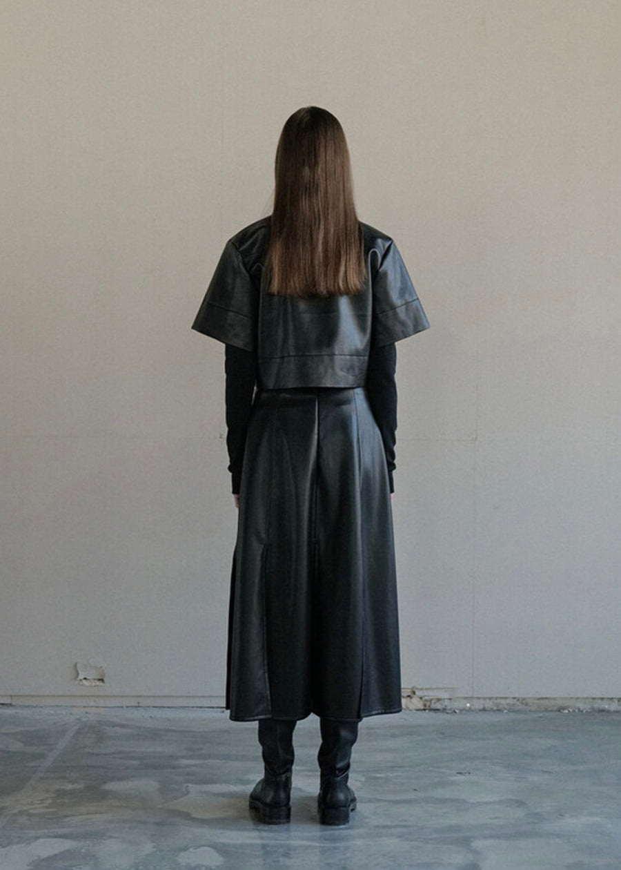 [LEHA] CROPPED ECO-LEATHER SHIRT JACKET - BLACK