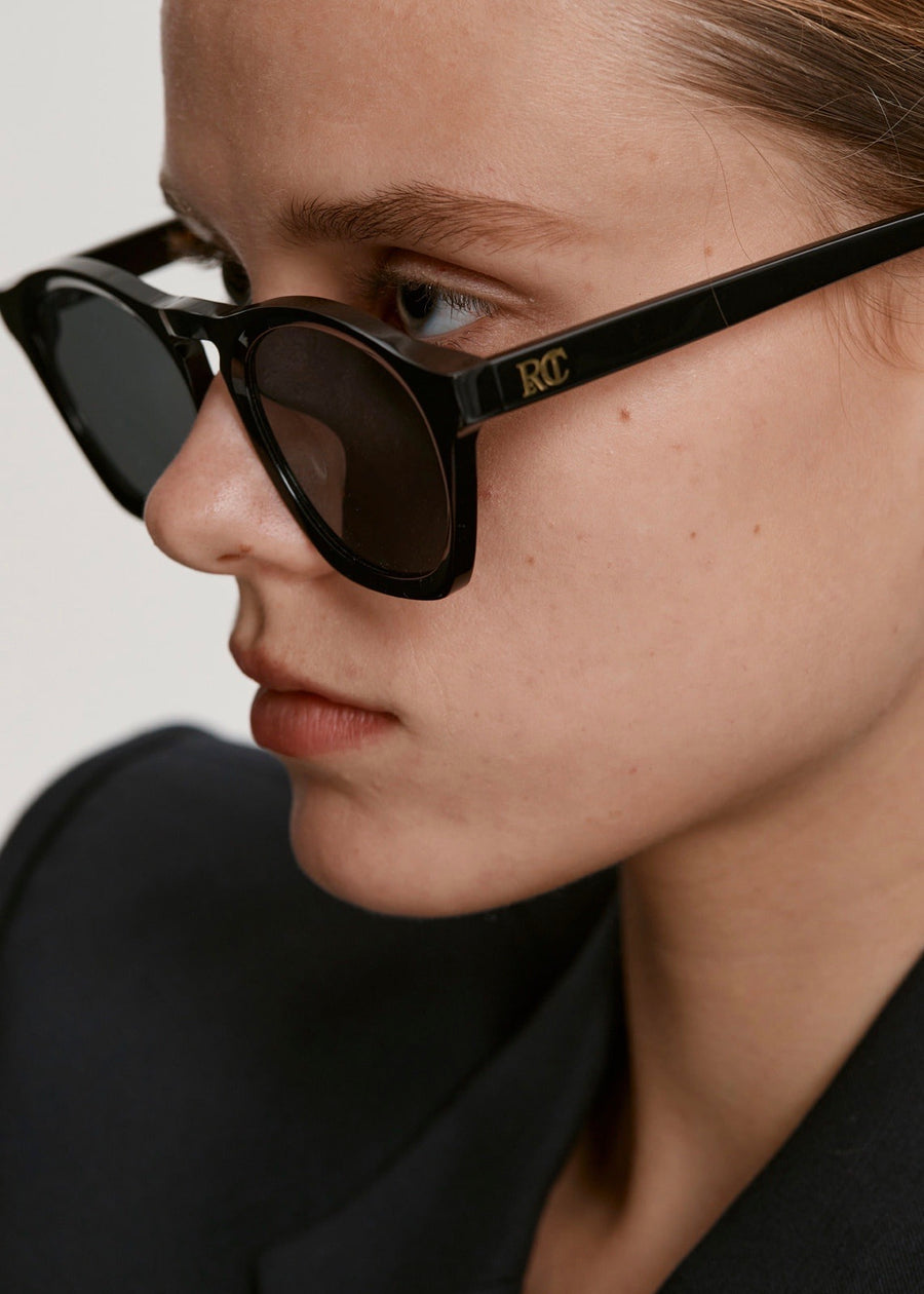 SQUARE SUNGLASSES & POUCH (BLACK) | RECTO
