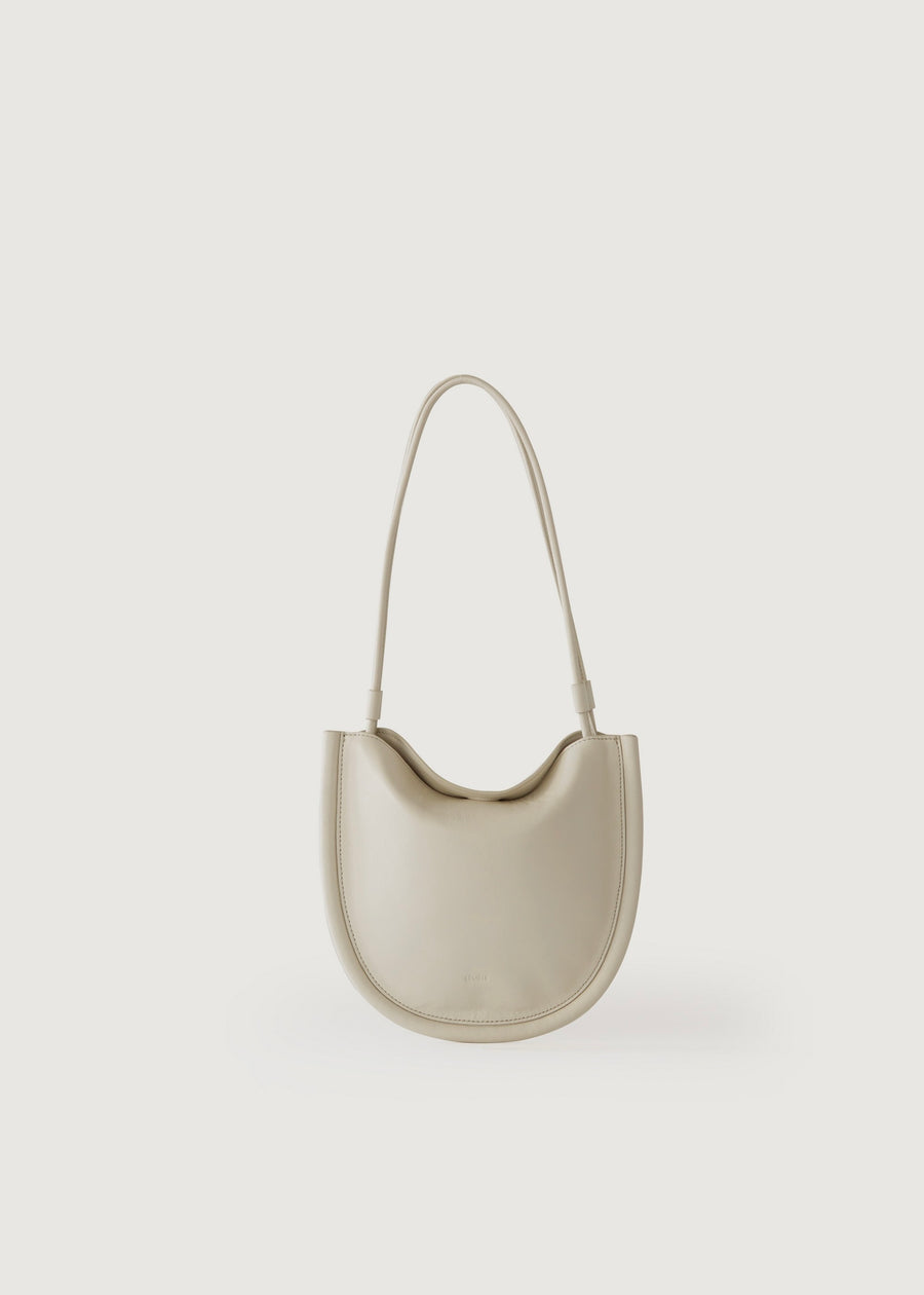 Flat hobo shoulder bag (Beige)