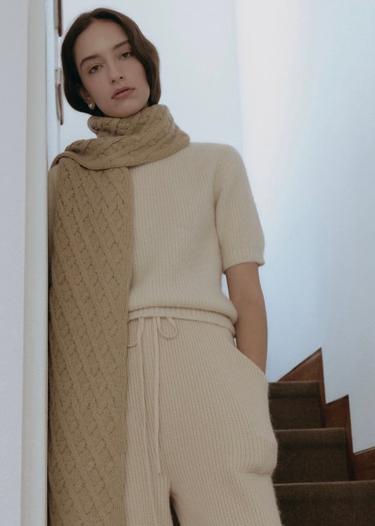 Noel Cable Knit Muffler (2 Colors)