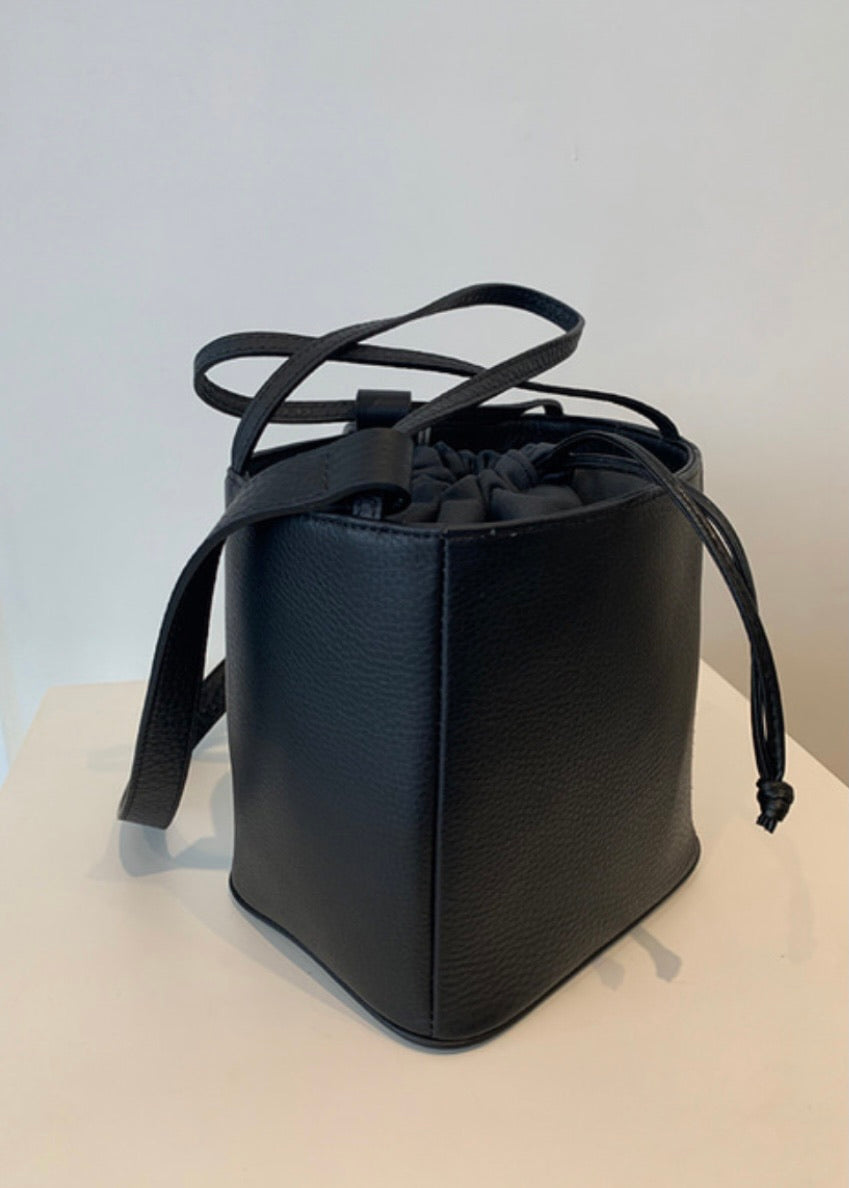 BUCKET BAG 15 | LEHA