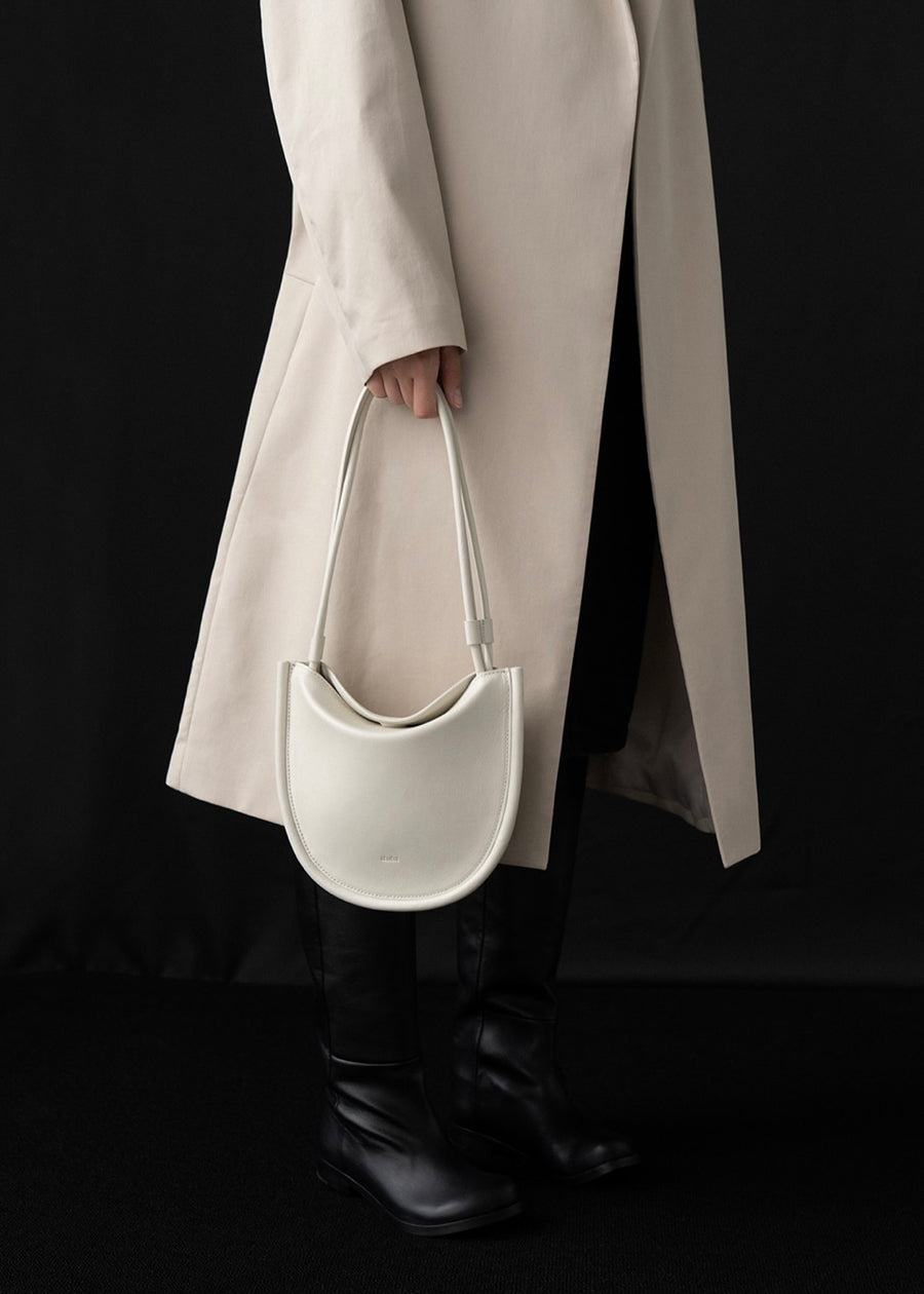 Flat shoulder bag online