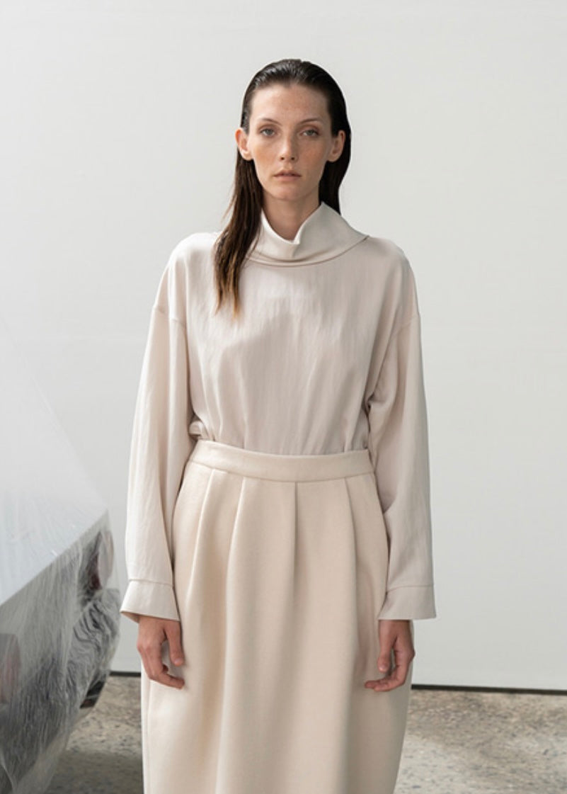 Roll-Neck Blouse (Off white)