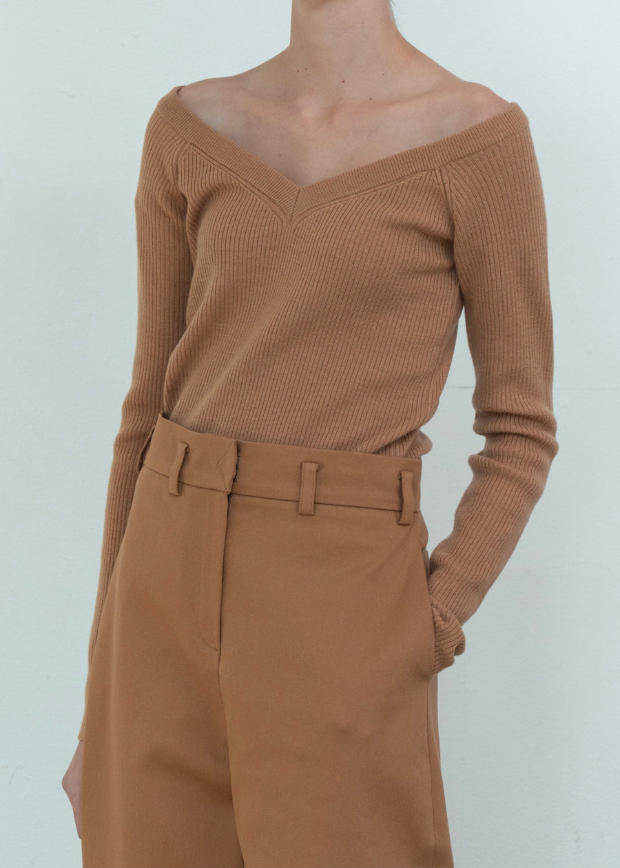 V-Neck knit top