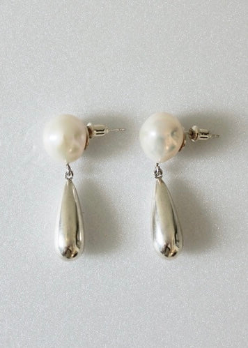 PEARL DROP EARRING