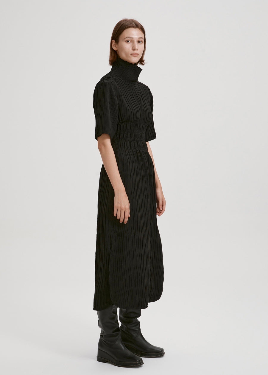 TEXTURED TURTLENECK DRESS  | RECTO