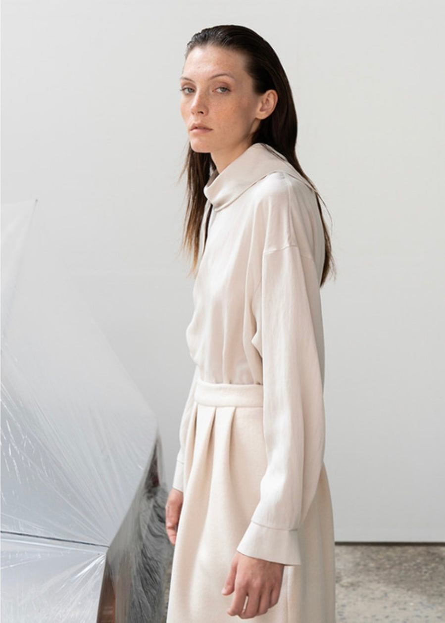 Roll-Neck Blouse (Off white)